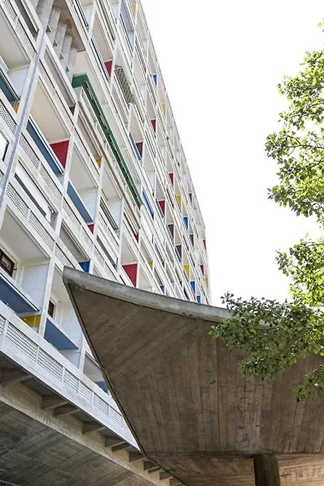Cite Radieuse - Le Corbusier Marseille 0*,